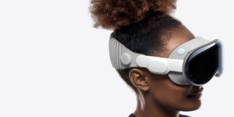 Доведеться почекати&nbsp;ще. Apple не&nbsp;встигне випустити Vision Pro на&nbsp;початку 2024 року&nbsp;&mdash; ЗМІ