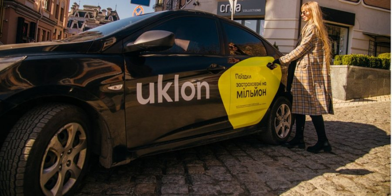 Поки лише у Києві. Uklon запустив новий клас авто, який може рухатися смугами громадського транспорту