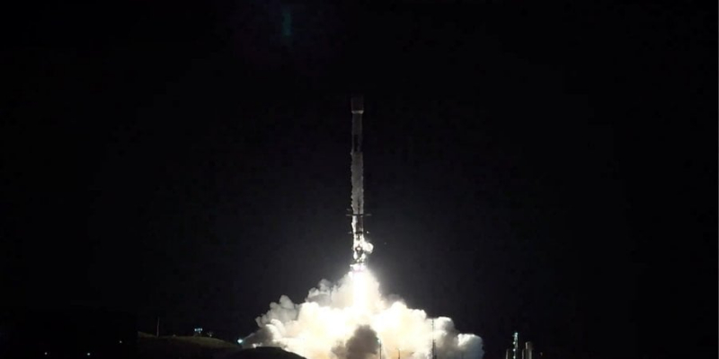 Підключаються до смартфона. SpaceX запустила першу партію оновлених супутників Starlink