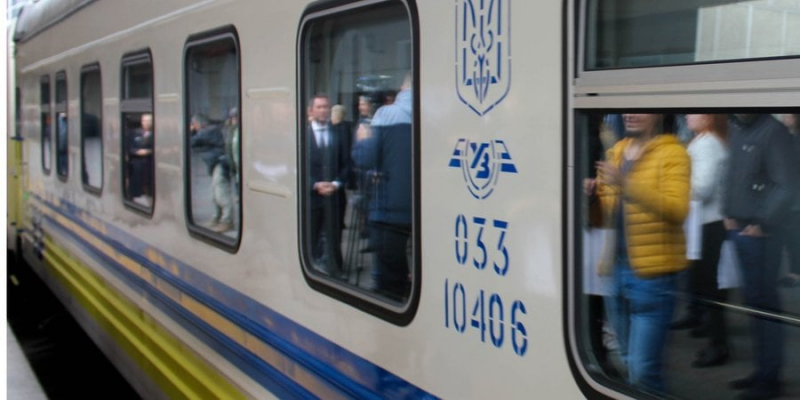 Працювати нікому, зарплати смішні. Укрзалізниці не вистачає до половини кваліфікованих кадрів — голова правління